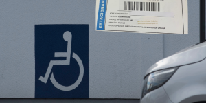 Credencial para Motoristas estacionarem carro PCD agora é digital