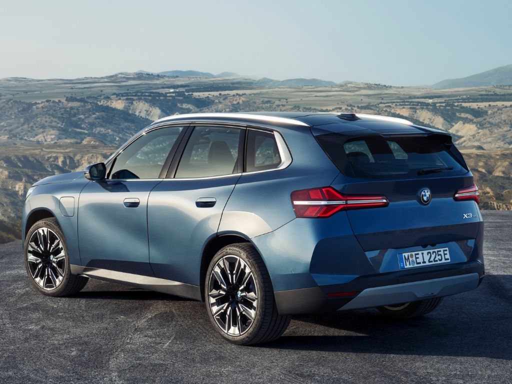 BMW X3 - SUV pode ter versão mais barata