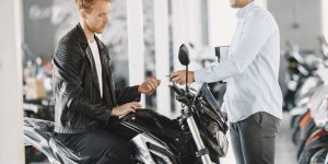 Coisas que você precisa saber antes de comprar uma moto usada