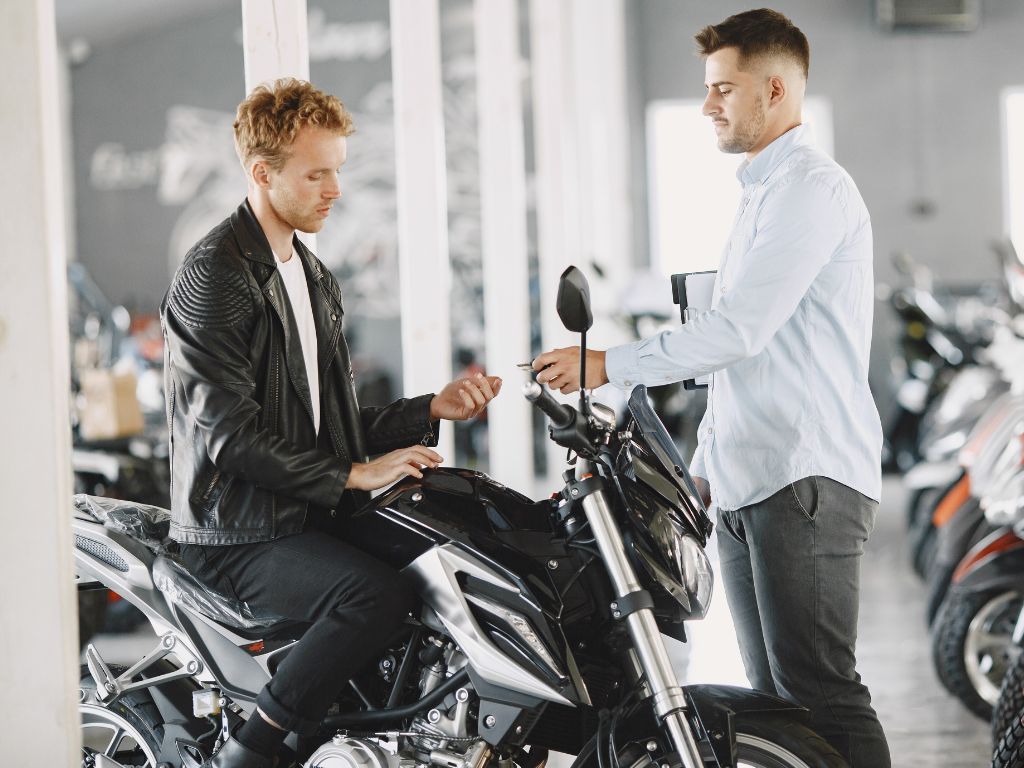 Coisas que você precisa saber antes de comprar uma moto usada