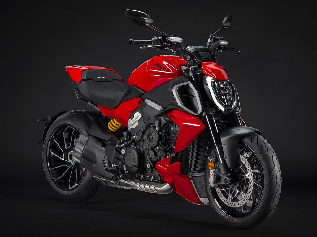 Ducati Diavel V4