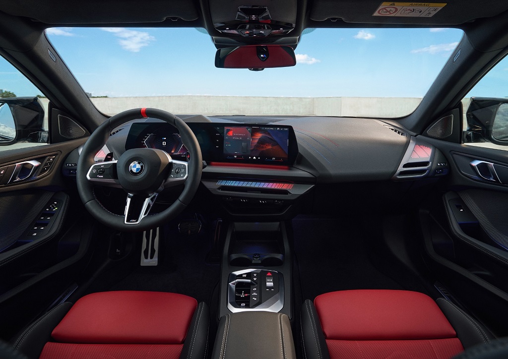 Interior e painel do BMW Série 2 Gran Coupé