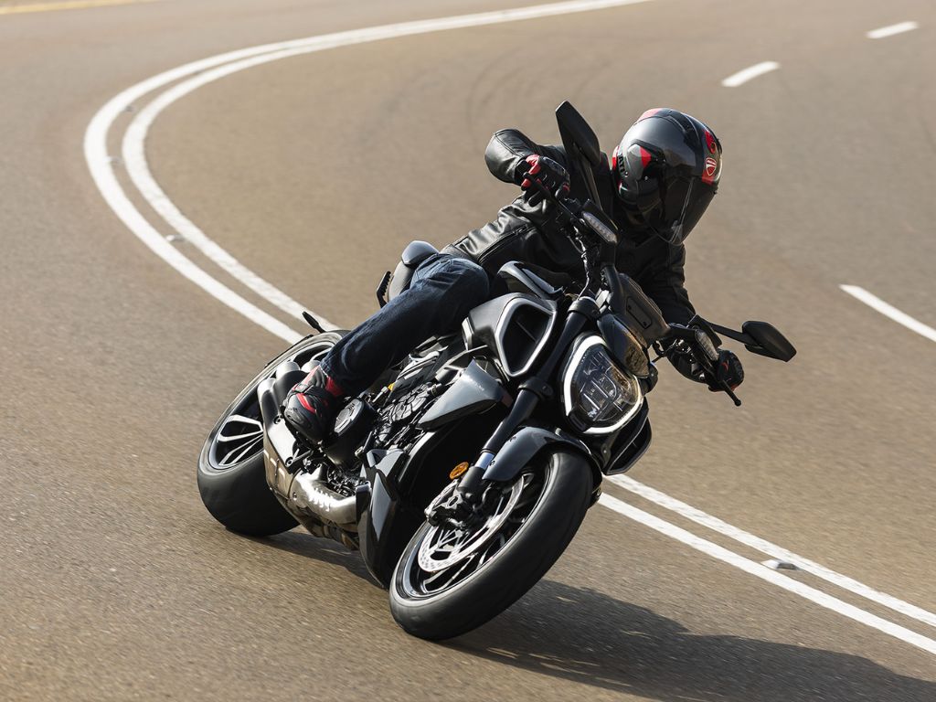 Moto Ducati Diavel V4 vendeu apenas UMA unidade em junho