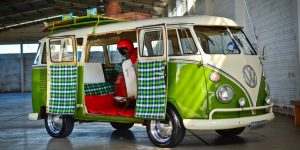 VW Kombi retrô versões estilizadas